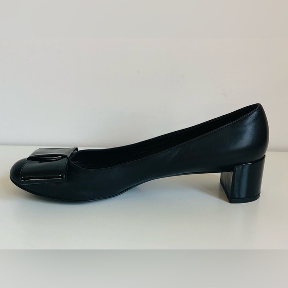 Louis Vuitton Monogram LV Bow Leather Heel 9.5 / 39.5 COA Authentic - Picture 9 of 10